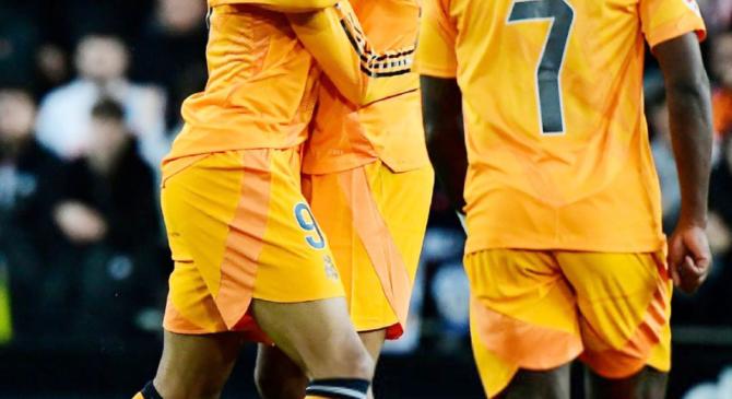 包含姆巴佩关键节点惊险取胜，切尔西带队取胜！的词条